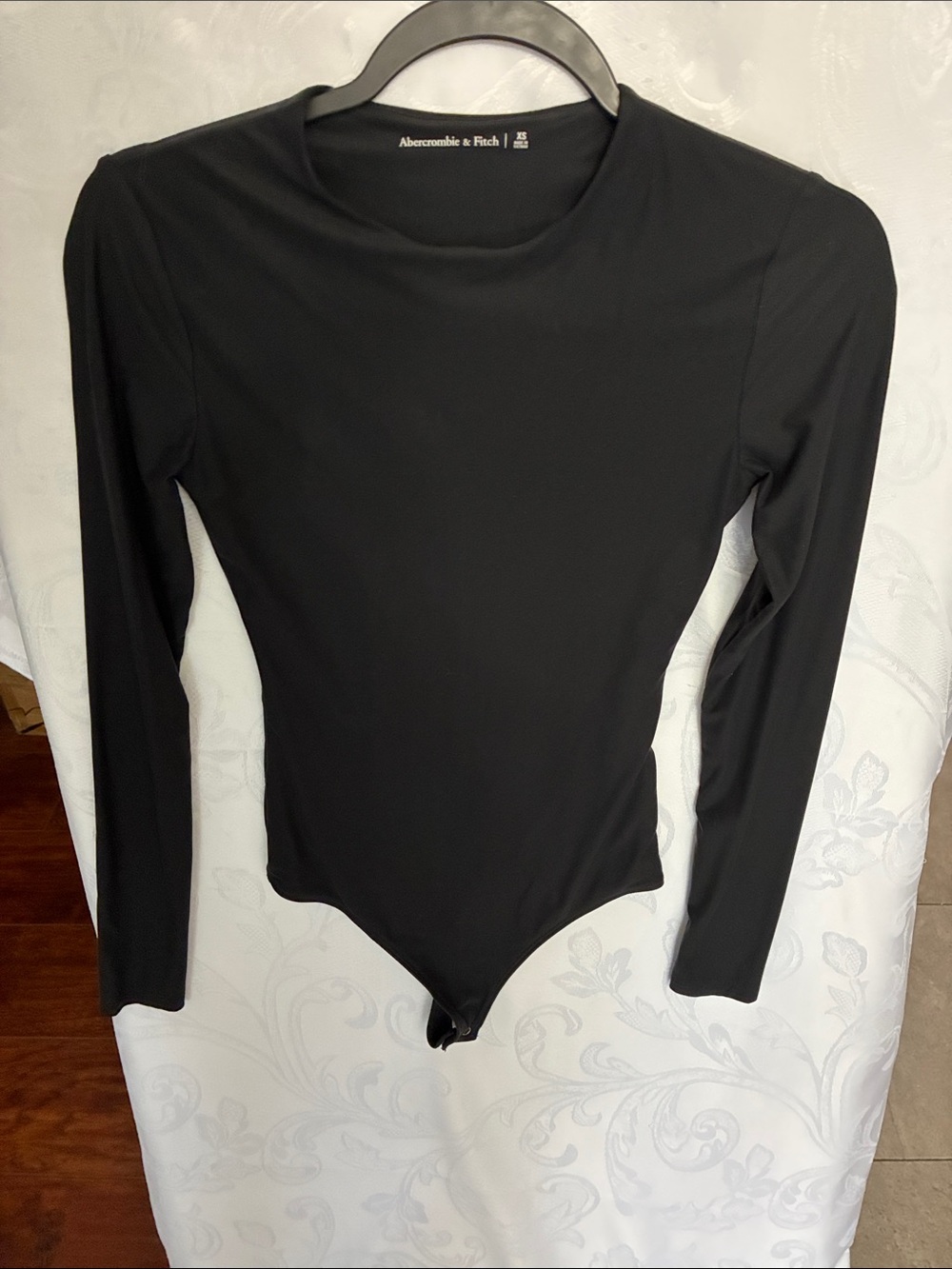 Abercrombie & Fitch Black Long-Sleeve Scoop Neck Bodysuit